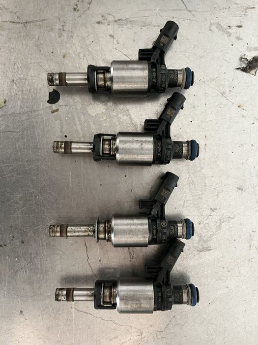 Injectoare 1.8 TFSI CAB cod: 06H906036G
