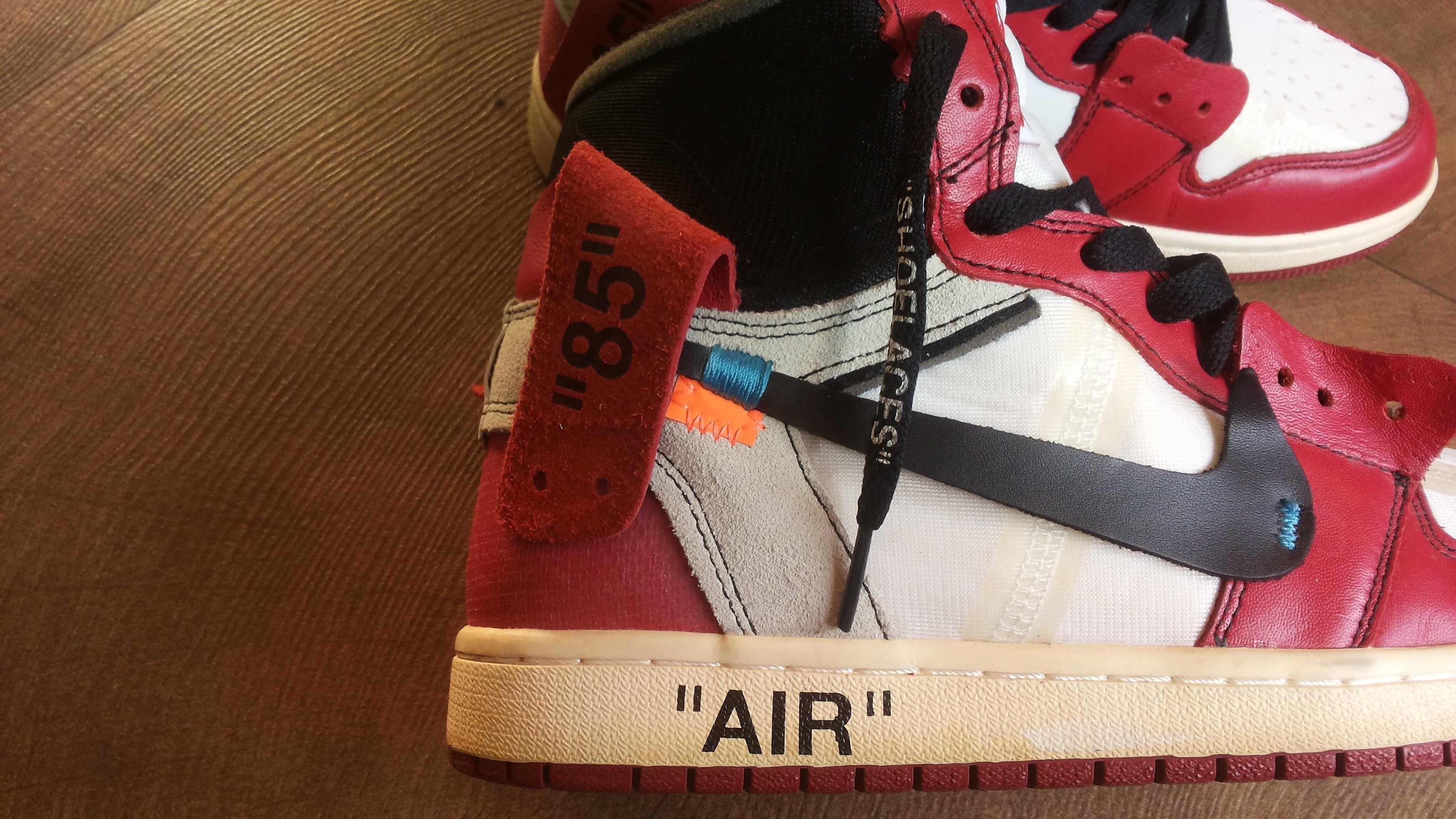 Off-White × Nike Air Jordan 1 Retro High The Ten "Chicago" EUR 44/UK 9