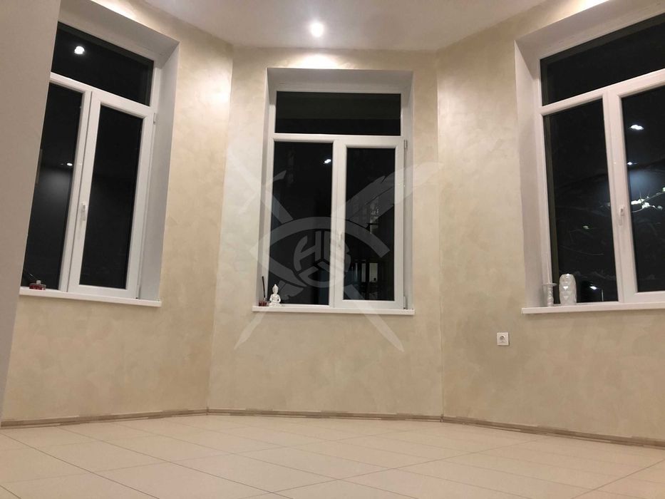 Продава се Тристаен апартамент в София, Център - 90 кв.м за 3100 €/кв.м - Снимка #1