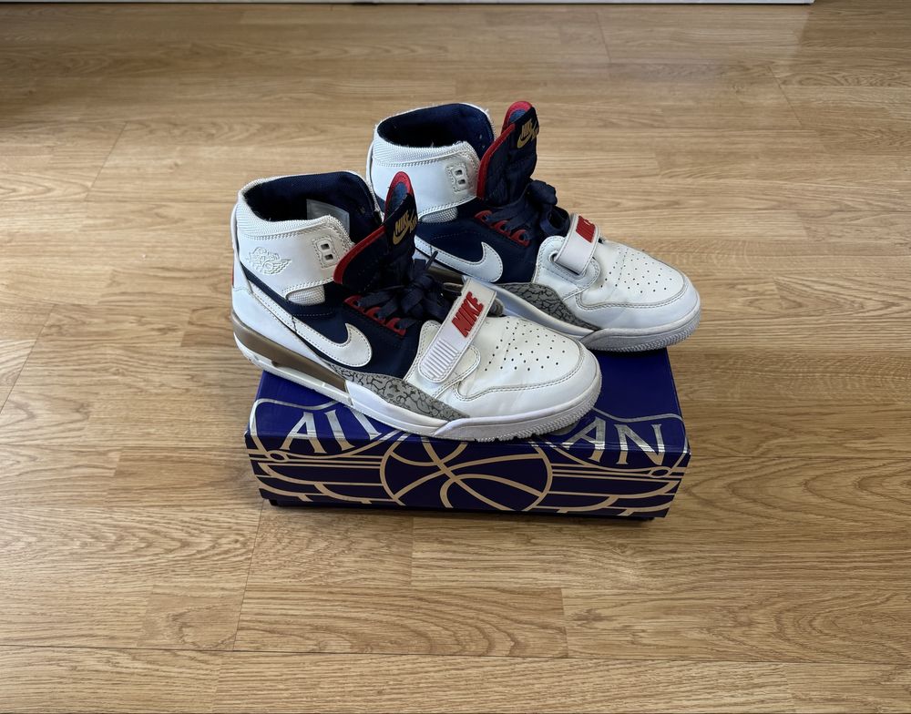 Nike Air Jordan Legacy 312 - alb/bleumarin/rosu (45)