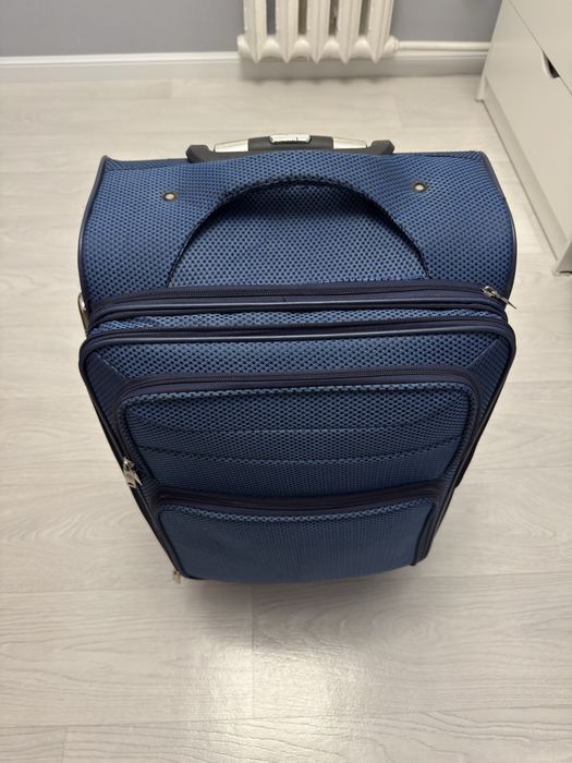 Чемодан большой для путешествий