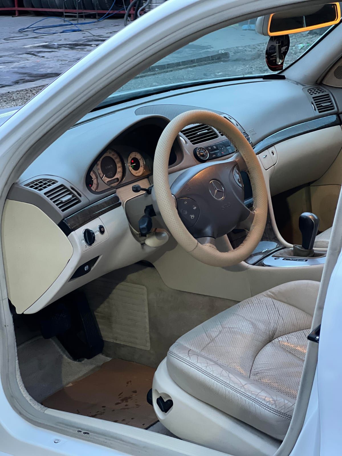 Mercedes E class w211