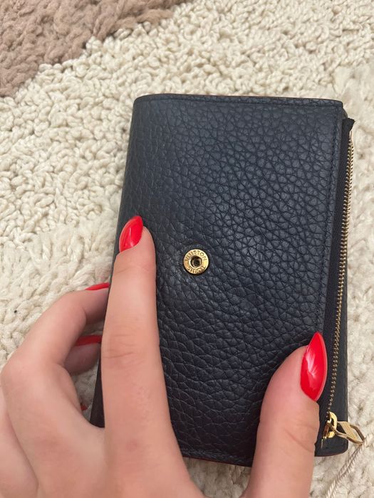 Портмоне Louis Vuitton Capucines още с етикет