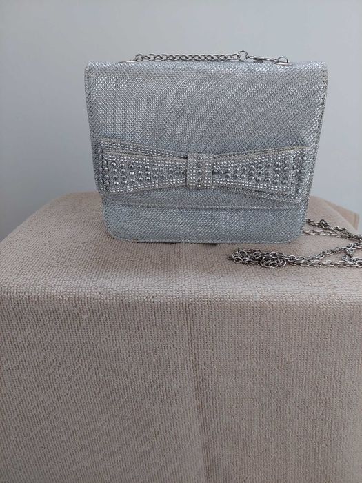 Сребриста чанта/ официална