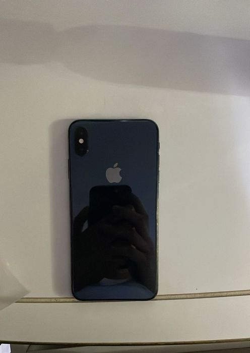 Продам iPhone 10