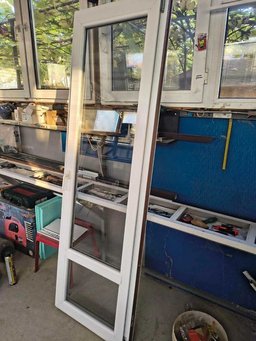 Пвц балконска врата за панелка размери 71/225 -цена 200лв.