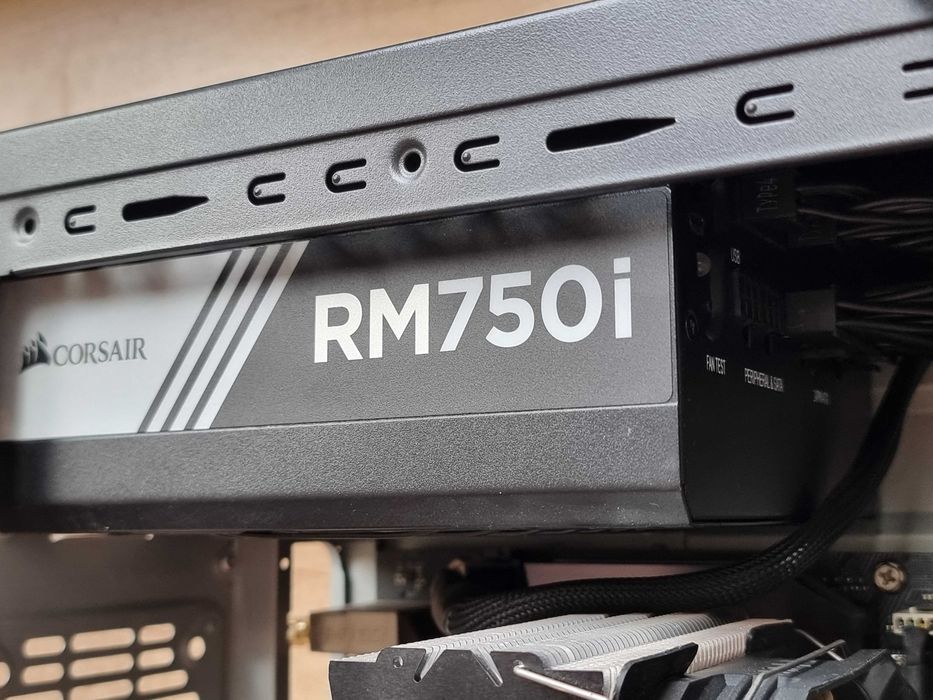 PC gaming silent i7-8700K 4.7Ghz GTX 1070Ti 16GB DDR4 3600Mhz