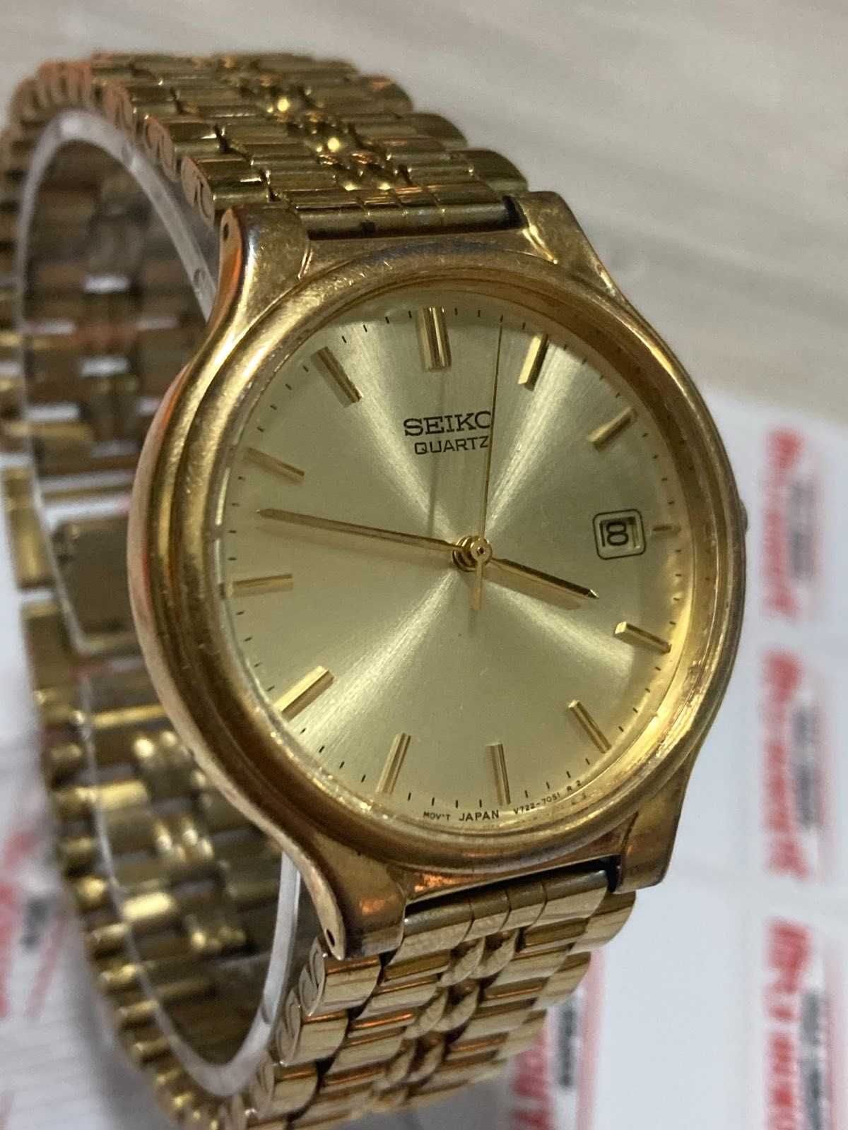 Мъжки  часовник Seiko quartz v722 7051