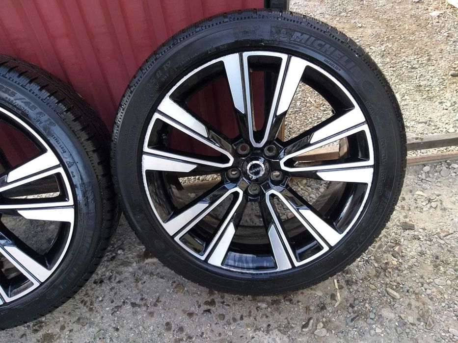 Jante Volvo R19 5-Double Spoke Black Diamond Cut