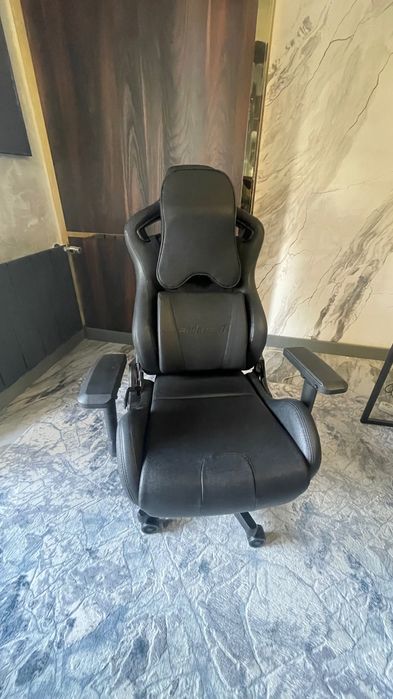 Игровое / офисное кресло