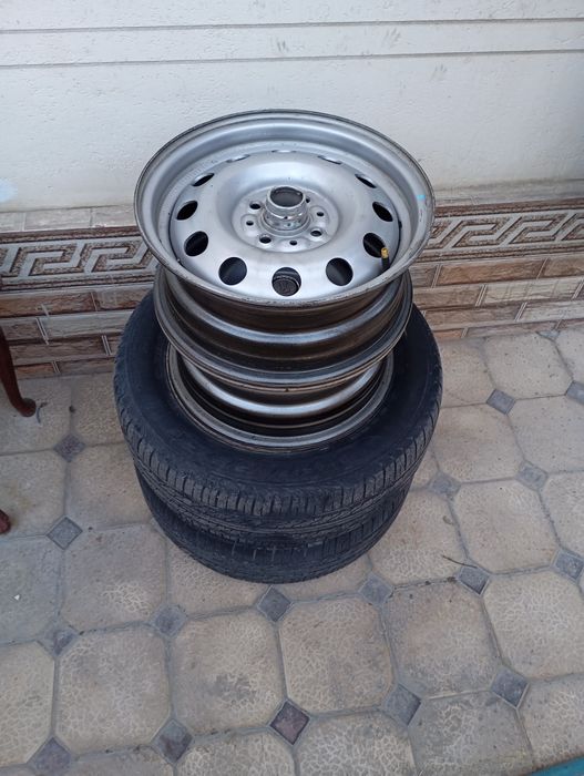 Продам диски с двумя балонами жигули