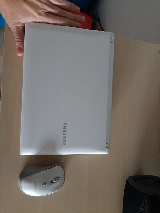 Laptop Samsung NC10 Plus 10.1" cu mouse și încărcător