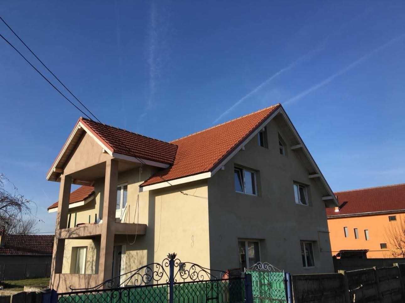 Vând casă în Hațeg
