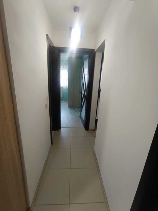 Vând apartament  3 camere