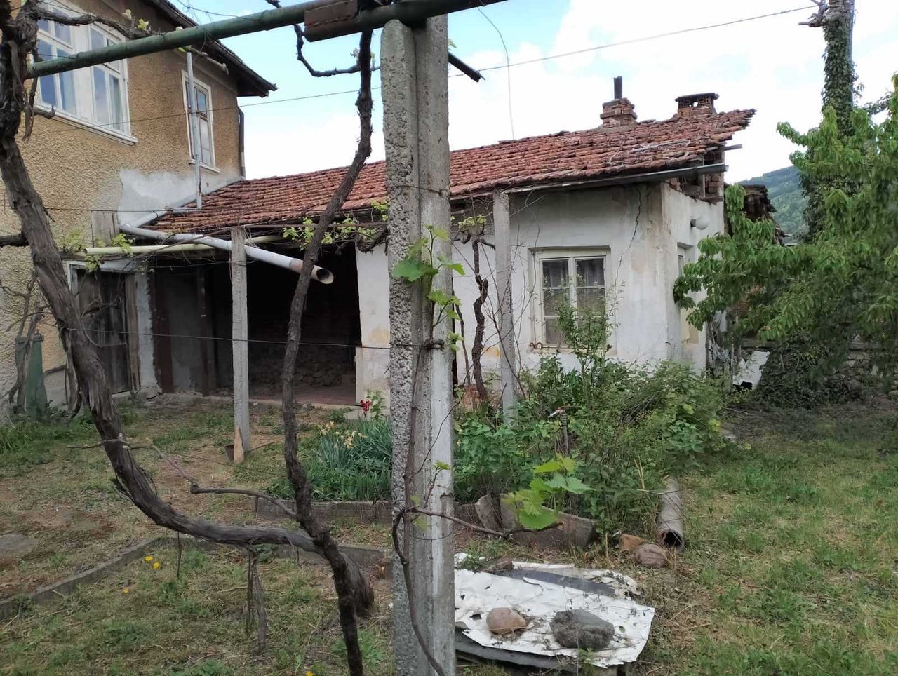 Продава се Къща в с. Драговищица, Област Кюстендил - 100 кв.м за 255 €/кв.м - Снимка #3