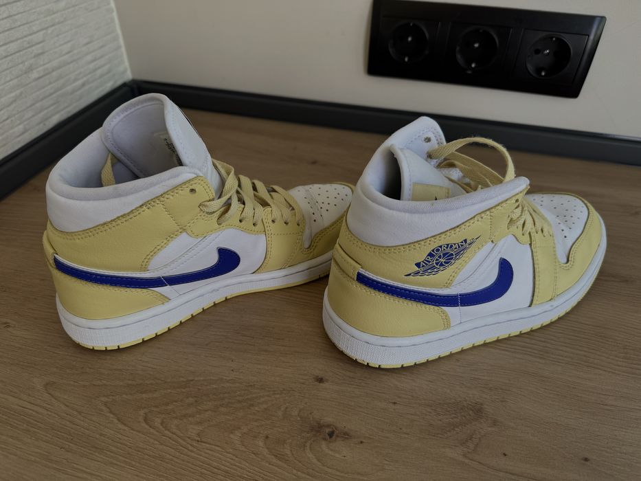 Nike Air Jordan 1 - номер 36,5