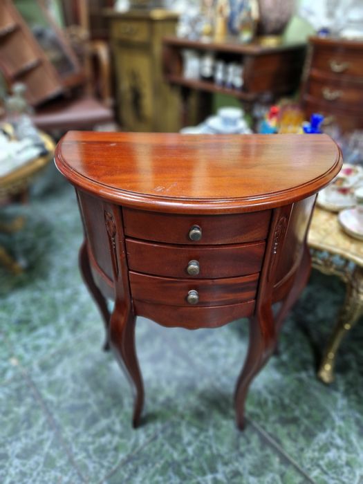 Уникална антикварна английска конзолна масичка