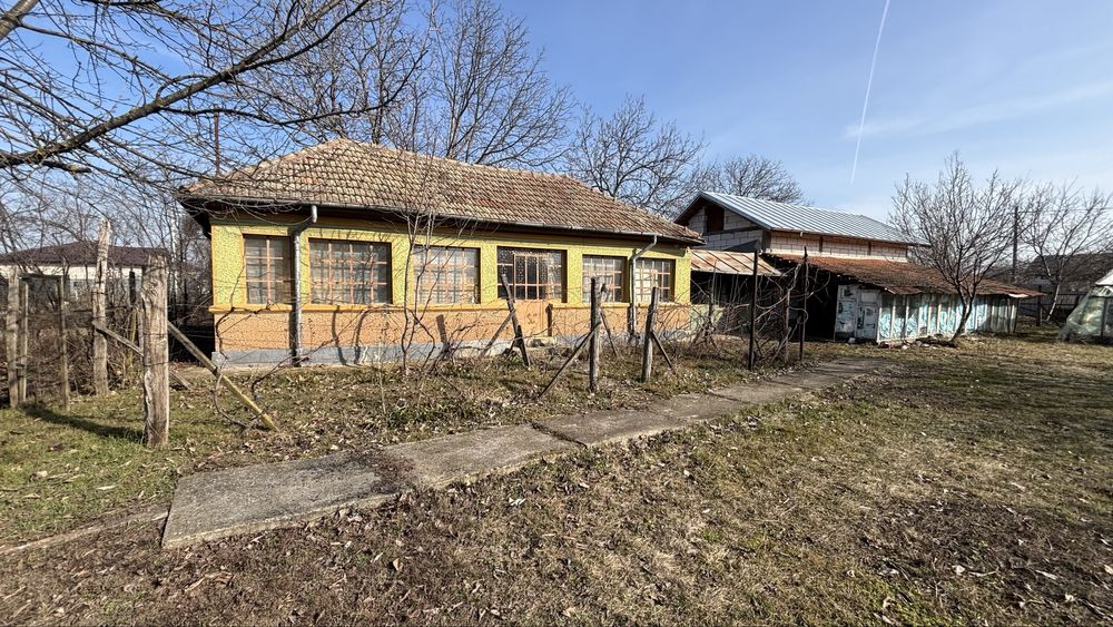 PROPRIETAR - Vand teren + casa comuna Dascalu