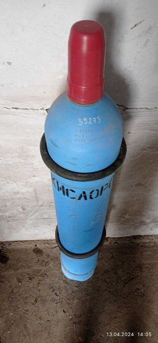 Кислород газ особой чистоты 5.0 в 40 литровом баллоне (6.3 м3)