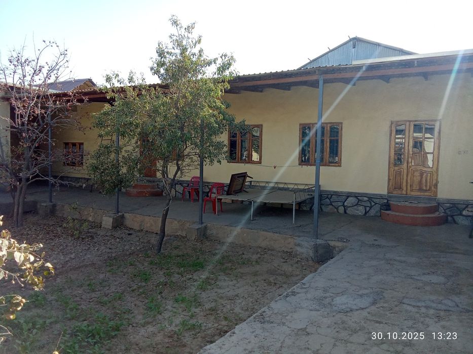 Ховли магазин сотилади