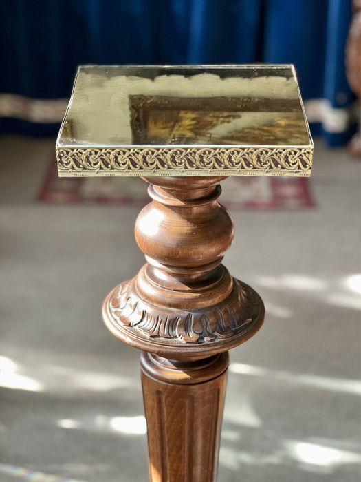 Postament vechi *** vintage / antic / vechi / retro ***