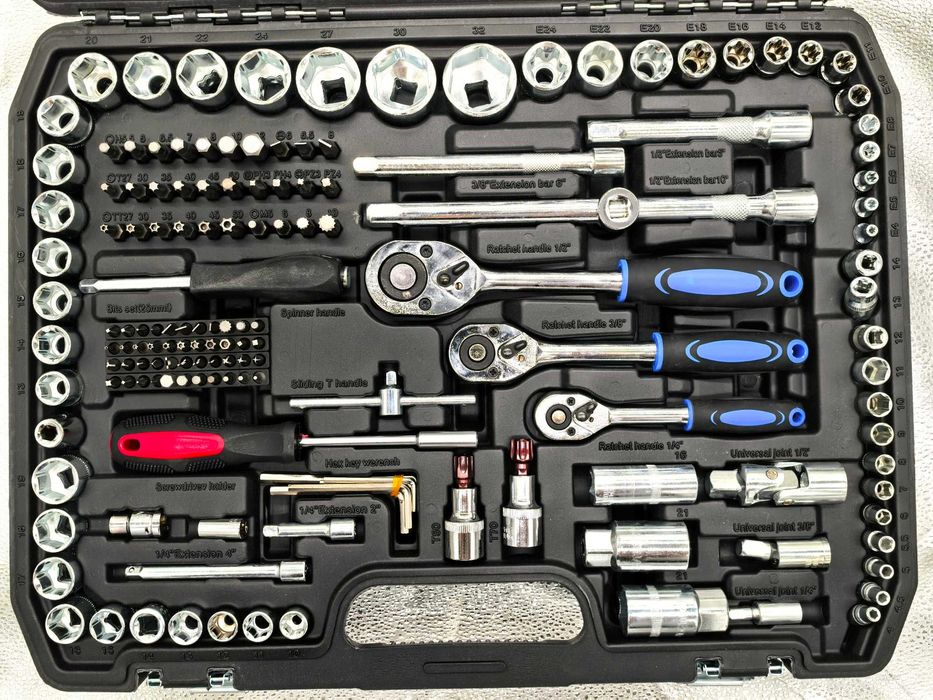Set scule complet 216 piese Supamaster 399 lei