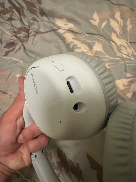 Слушлаки Sony wh-ch710n, бели, безжични