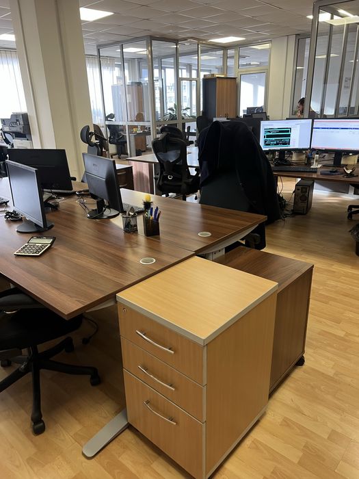 Lichidez birou - mese/dulap/scaune/ casetiere