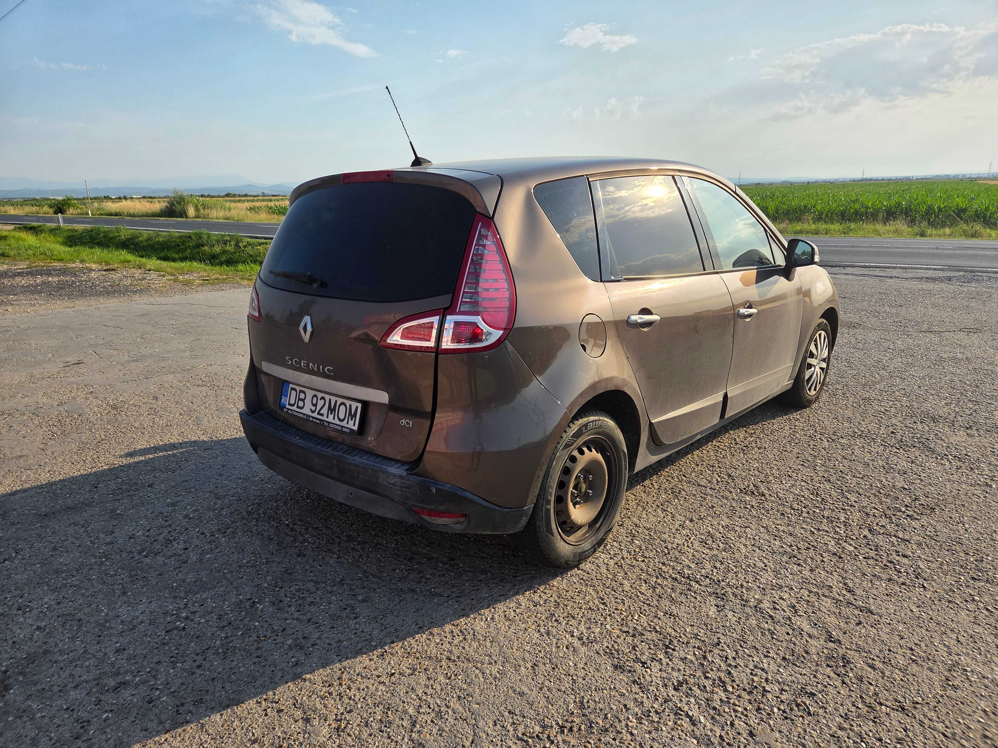 Vand Renault Scenic 3 III 1.5Dci 2010 110 cai Usor Avariat