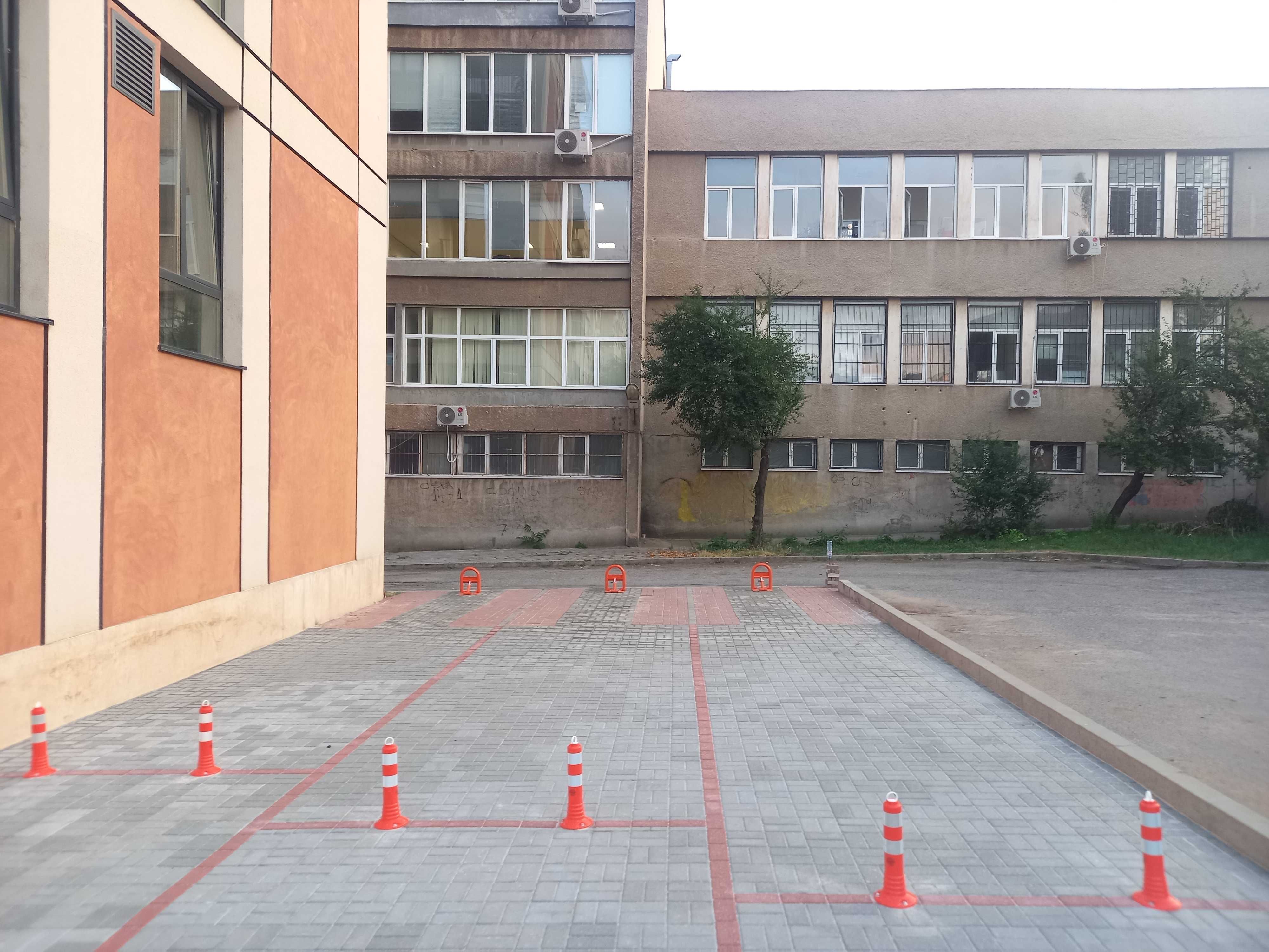 Паркомясто под наем, двойно.