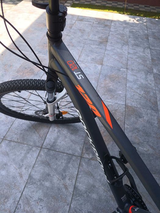 Vând bicicletă Rockrider