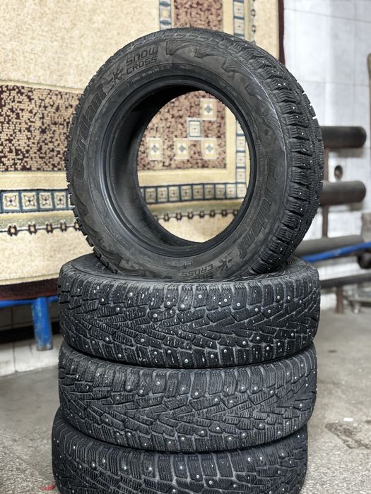 Продам зимнюю шипованную резину Cordiant