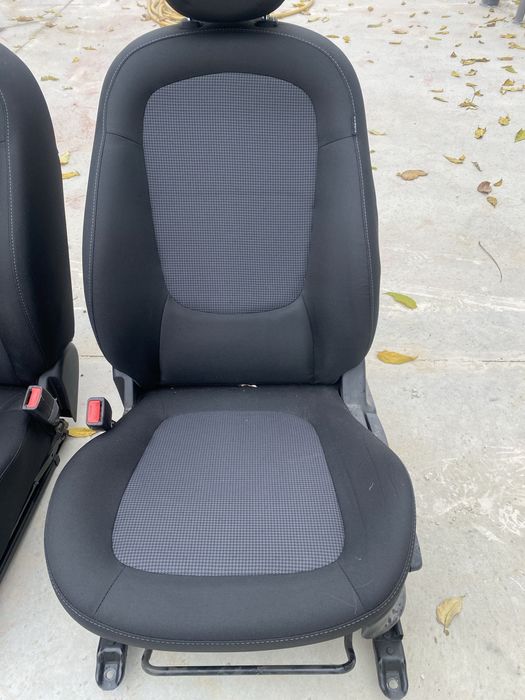 Седалки за хюндай и20
