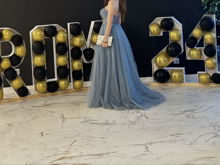 Официална рокля