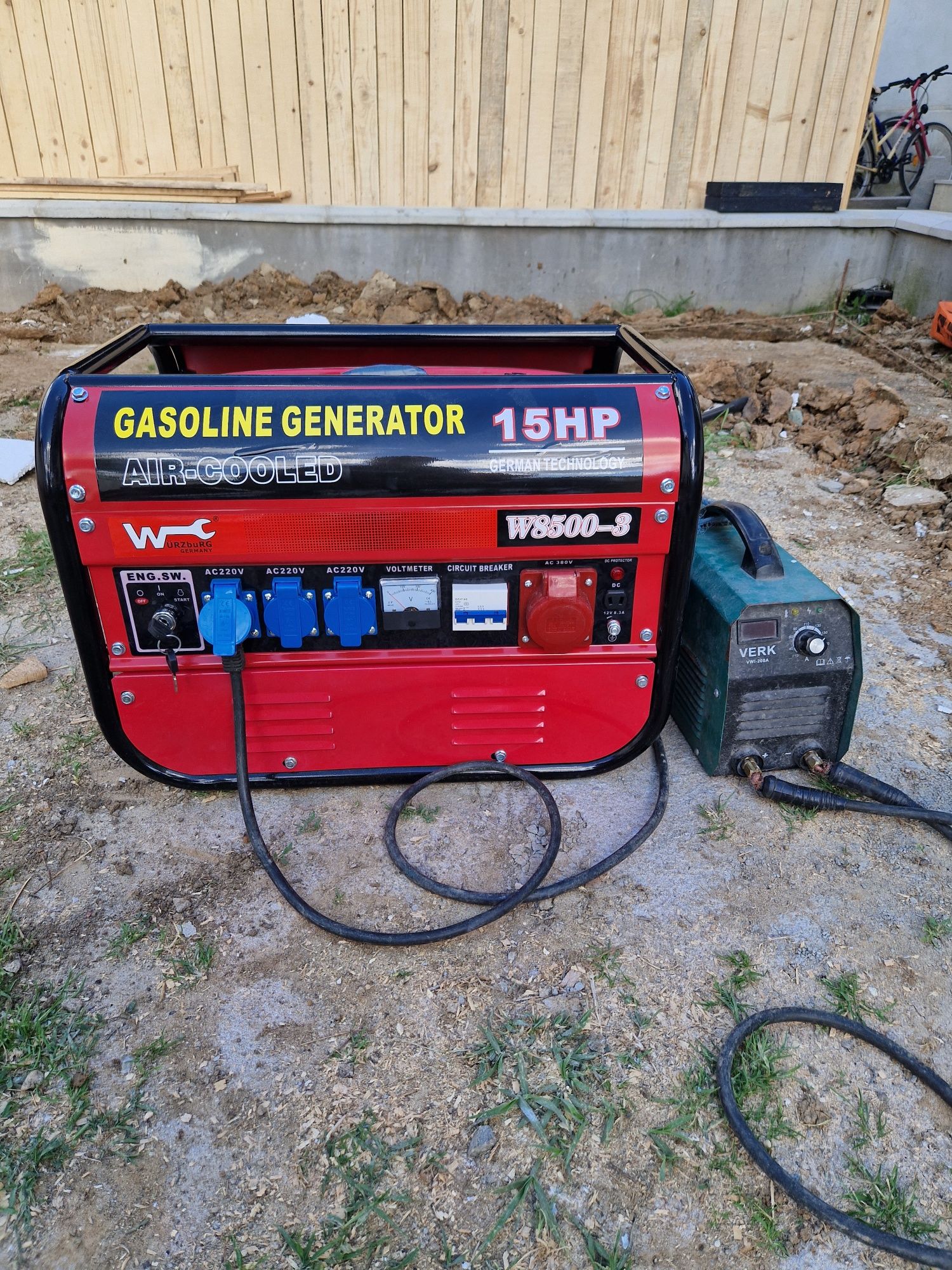 Închiriez Generator  380V 7,5HP și 220V  benzină