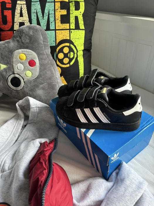 Яке Zara и боти Jack Wolfskin 33 номер