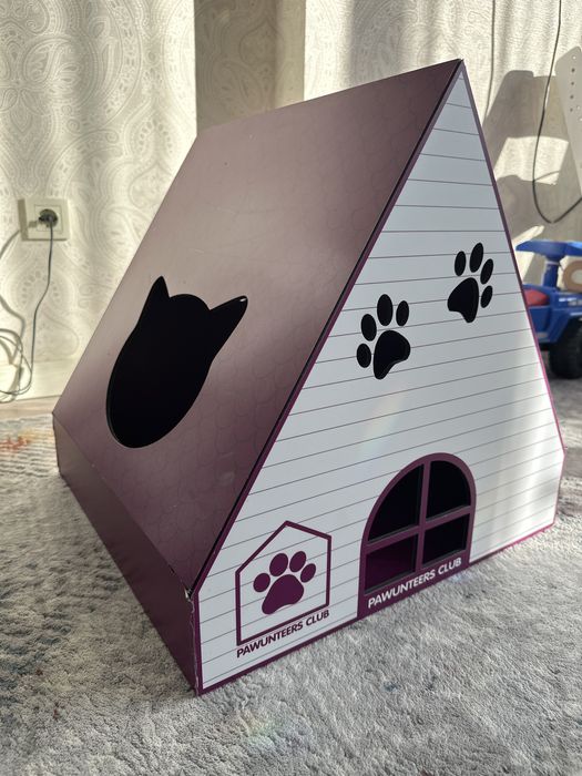 Домик для кошки или мелких пород собак