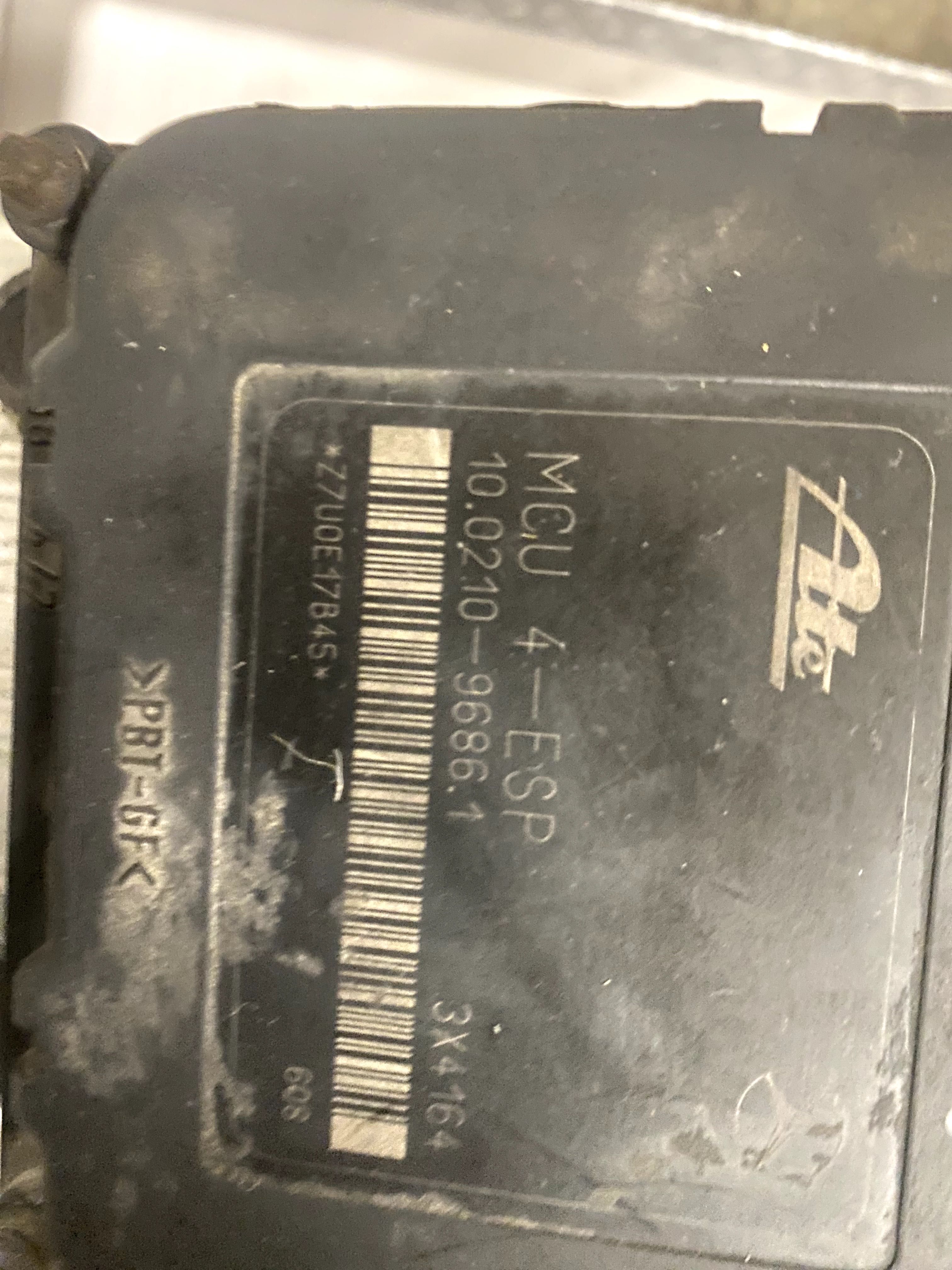 Части Mercedes ML w163 - помпa, модули и др