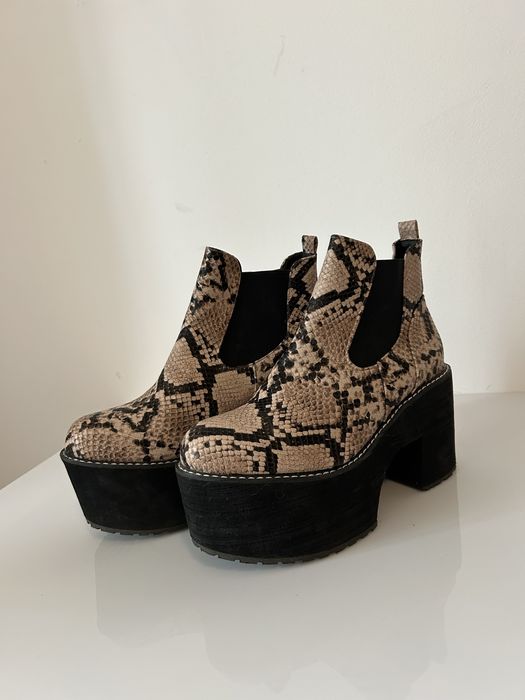 Боти на платформа