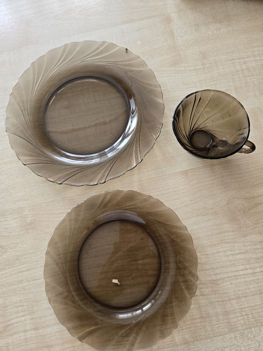 Тарелки, кружки б/у