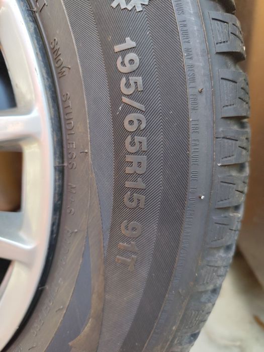 4 бр.зимни гуми с джанти