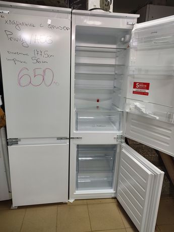 Хладилник с фризер за вграждане Privileg AEG