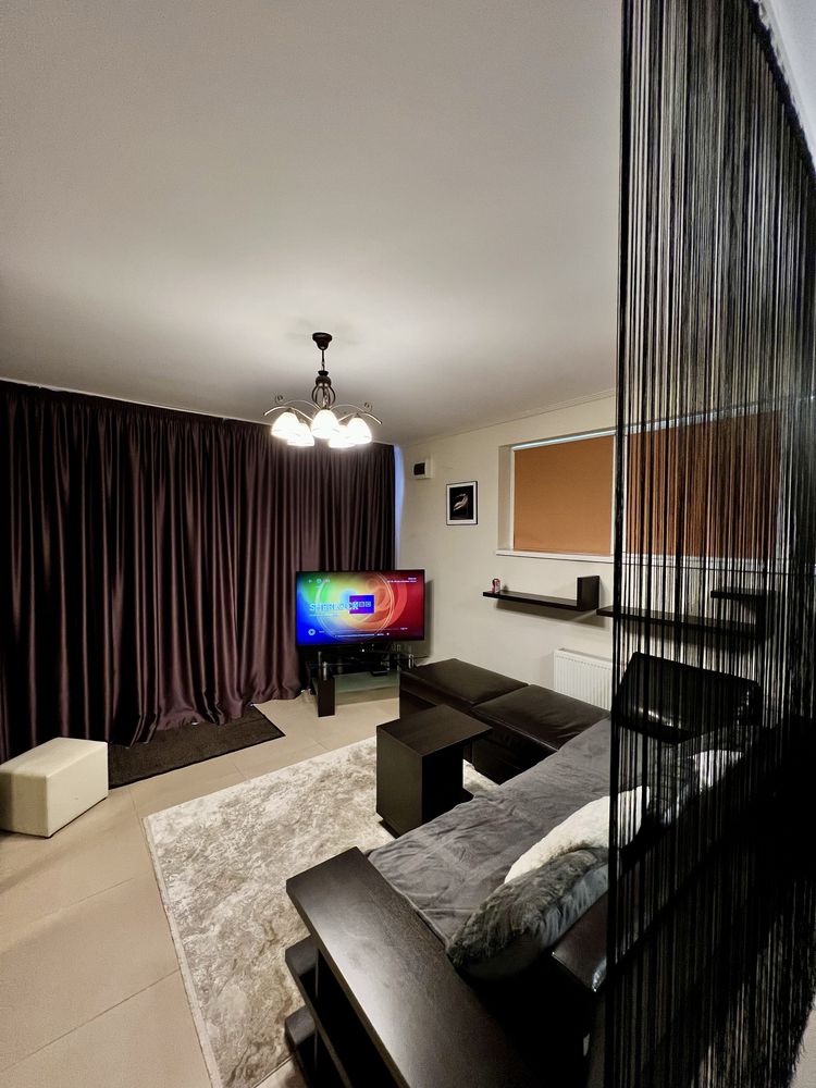 Proprietar, ofer spre inchiriere studio situat la demisolul unei vile