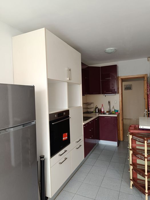 Дава се под наем Четиристаен апартамент в София, Гео Милев - 140 кв.м за 765 € - Снимка #1