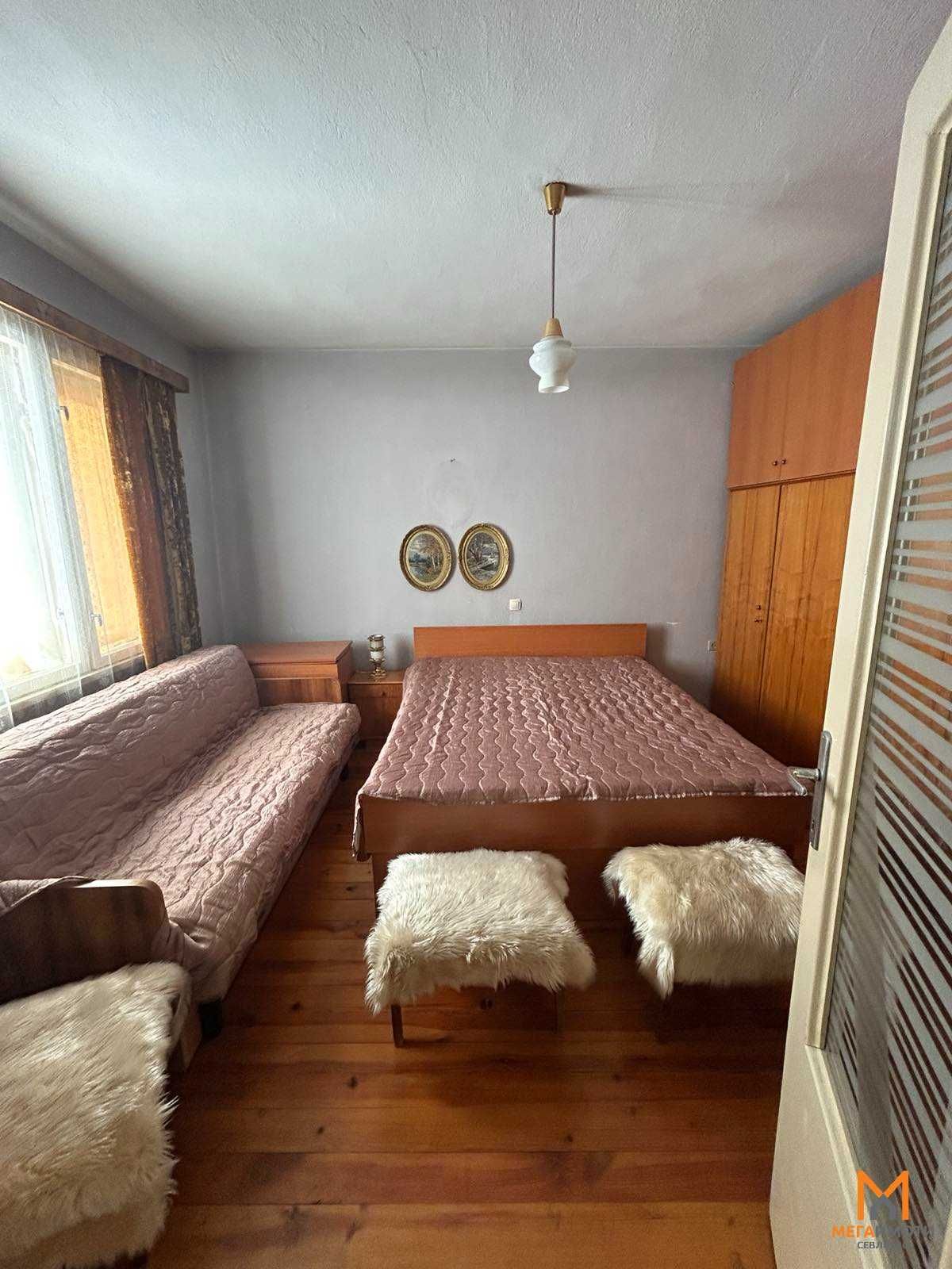 Продава 4-стаен апартамент в гр.Севлиево