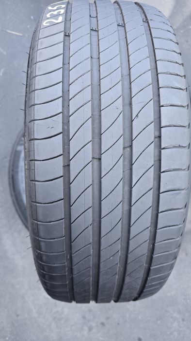 2 anvelope vară Michelin 235/45/18 dot 2023