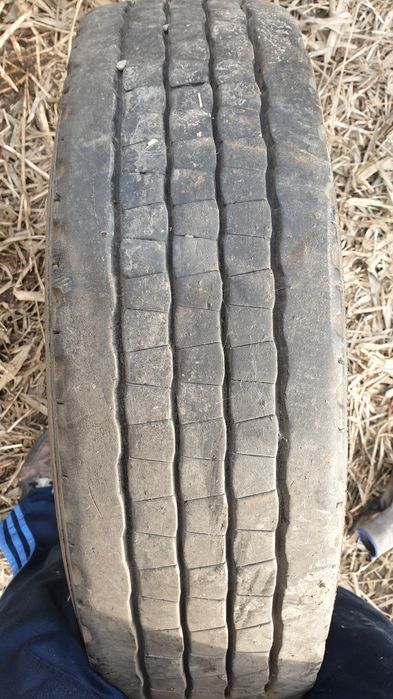 Джанта с гума 215 75 17.5 гуд йър