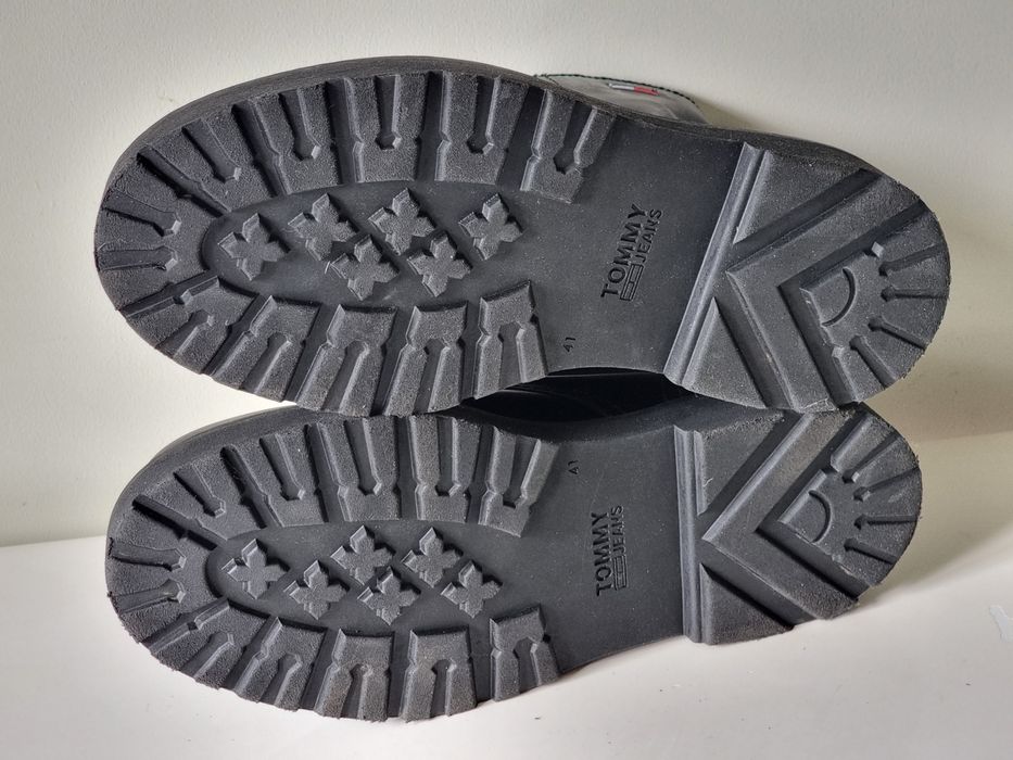 Зимни боти Tommy Hilfiger 41 номер
