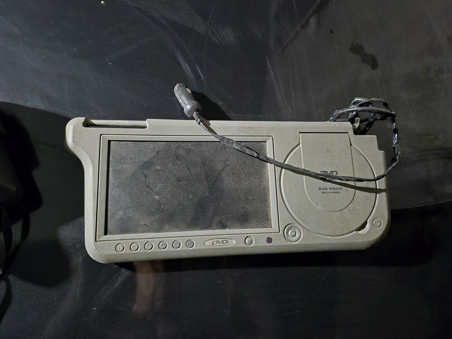 Автокозырек с двд