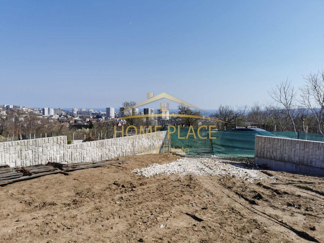 Самостоятелна къща в кв. Изгрев, Варна - с невероятна гледка към град